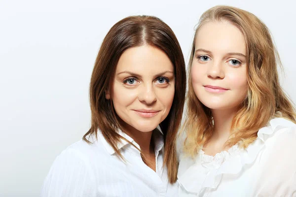 Mother and teen daughter — Stock Photo, Image