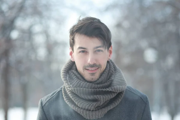 Handsome man in coat — Stock Photo, Image