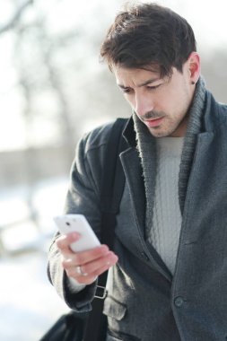 adam usinag cep telefonu