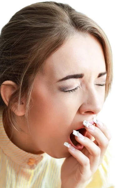 Mujer joven bostezando — Foto de Stock