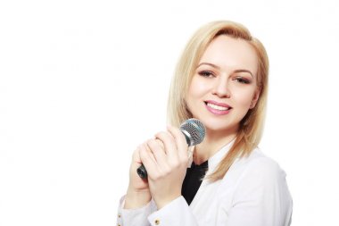 kadın holding mikrofon
