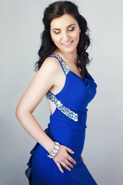 Mulher de vestido azul — Fotografia de Stock