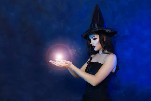 Portrait Demi Longueur Belle Jeune Femme Robe Sorcière Chapeau Avec — Photo