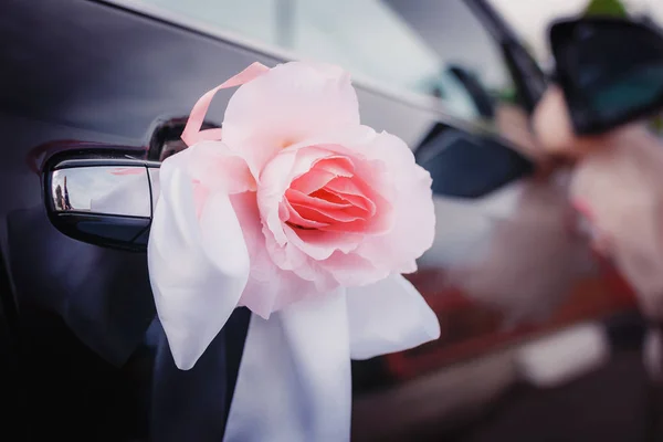 Διακόσμηση γάμου σε αυτοκίνητο — Φωτογραφία Αρχείου
