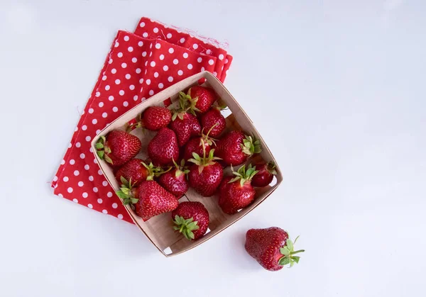 Strawberries. Isolated on a white background. — Stock Photo, Image