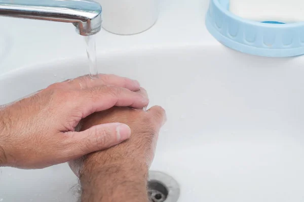 Washing hands under water — Stock Photo, Image