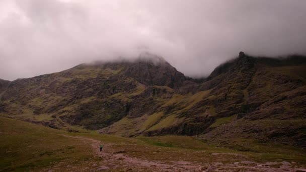 Kerry Dağlarının Muhteşem Videosu Ince Bulutlar Gölgeler Rlanda — Stok video