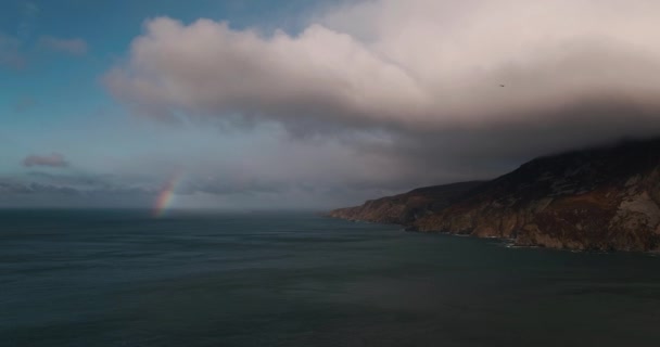 Dech Beroucí Dramatické Video Pobřeží Atlantiku Útesy Slieve League Stíny — Stock video