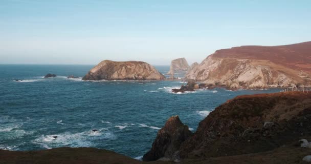 Spektakulär Atlantic Coast Video Med Klippor Klippor Och Öar — Stockvideo