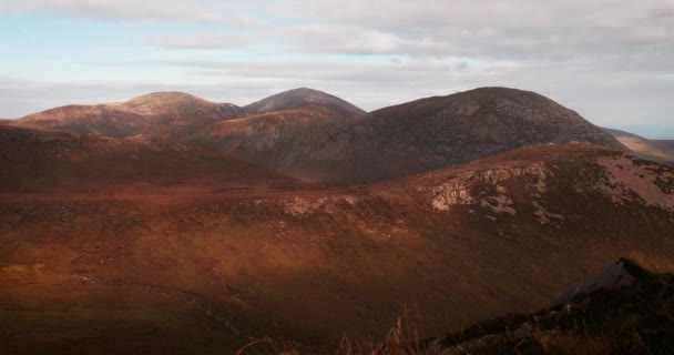 Malebné Časová Prodleva Video Mourne Mountains Velká Británie — Stock video