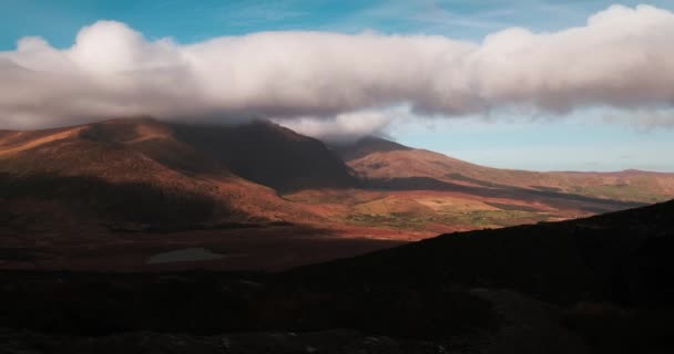 Espectacular Video Time Lapse Brandon Mountain Ridge Con Nubes Sombras — Vídeos de Stock