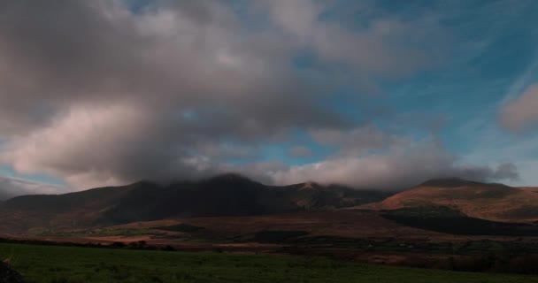Spectacular Time Lapse Video Brandon Mountain Ridge Moving Clouds Shadows — Stock Video