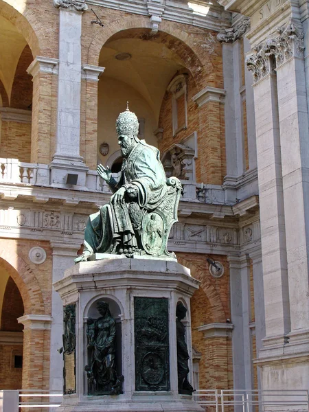 Details of architecture historical buildings. Italy. Loreto. — Stock Photo, Image