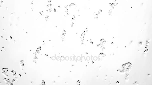 Fundo abstrato de neve molhada na janela de vidro . — Vídeo de Stock