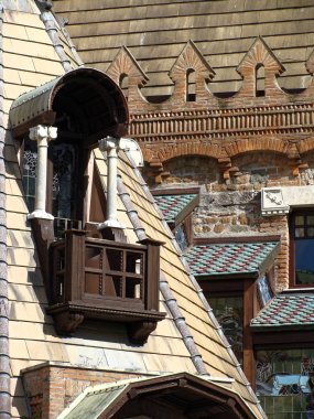 Tencere çeşitli çiçekler ev. Tasarım İtalyan avlusu