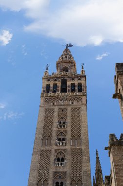 İspanya, Sevilla 'nın tarihi binaları ve anıtları. Gotik ve Mudejar, Barok 'un İspanyol mimari tarzları