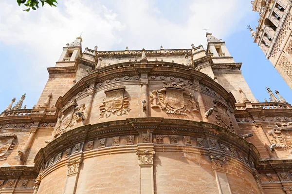 Zabytkowe budynki i pomniki, Sewilla, Hiszpania. Catedral de Santa Maria de la Sede. — Zdjęcie stockowe