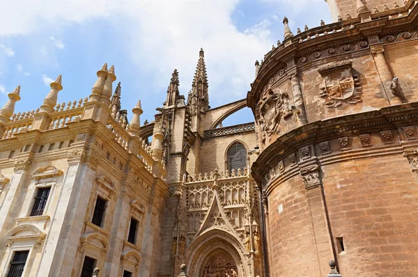 西班牙塞维利亚的历史建筑和纪念碑。大教堂德拉 Sede. — 图库照片