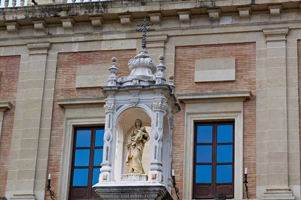 西班牙塞维利亚的历史建筑和纪念碑。哥特式和巴洛克Mudejar的西班牙建筑风格 — 图库照片