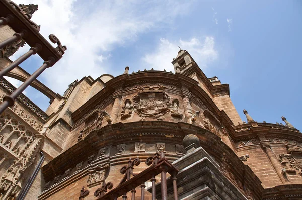 Historiska byggnader och monument i Sevilla, Spanien. Catedral de Santa Maria de la Sede. — Stockfoto