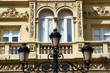 İspanya, Sevilla 'nın tarihi binaları ve anıtları. Gotik ve Mudejar, Barok 'un İspanyol mimari tarzları