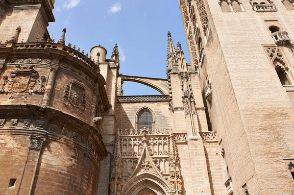 Historické budovy a Památky v Seville, Španělsko. Catedral de Santa Maria de la Sede. — Stock fotografie