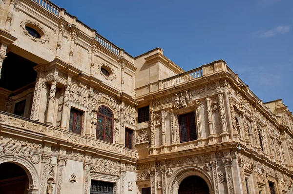Historické budovy a Památky v Seville, Španělsko. Ayuntamiento de Sevilla — Stock fotografie