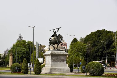 İspanya, Sevilla 'nın tarihi binaları ve anıtları. Mimari detaylar, taş cephe ve Avrupa müzeleri. Gotik ve Mudejar, Barok 'un İspanyol mimari tarzları