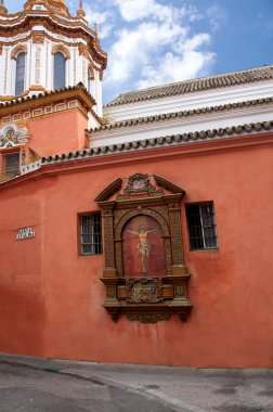 İspanya, Sevilla 'nın tarihi binaları ve anıtları. Mimari detaylar, taş cephe ve Avrupa müzeleri. Barok, Gotik ve Mudejar 'ın İspanyol mimari tarzları. Santa Catalina