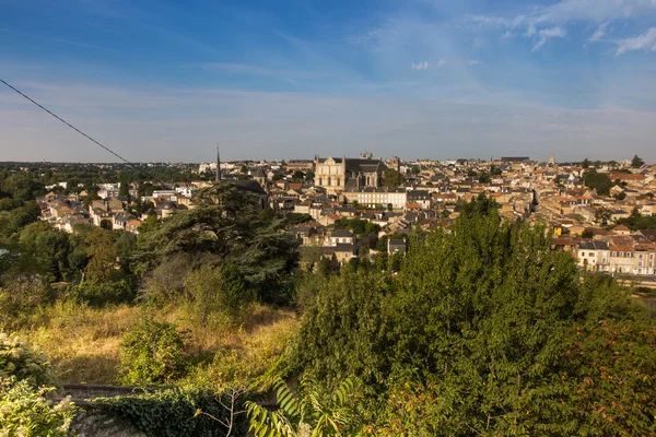 Cityscape of Poitiers at a summer day — Stock Photo, Image