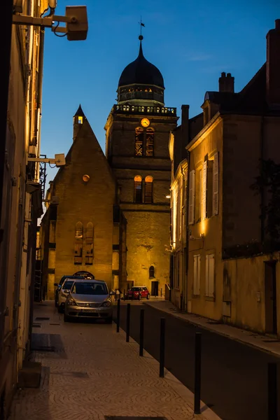Paray Le Monial, Франция - 13 сентября 2016 года: Историческая башня — стоковое фото