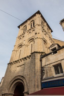 Kilisesi, Saint-Porchaire Poitiers