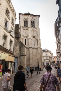 Poitiers, Fransa - 12 Eylül 2016: Kilisesi, Saint-sundurma