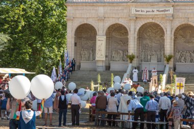 Pontchateau, Fransa - 11 Eylül 2016: 300 ann kutlama