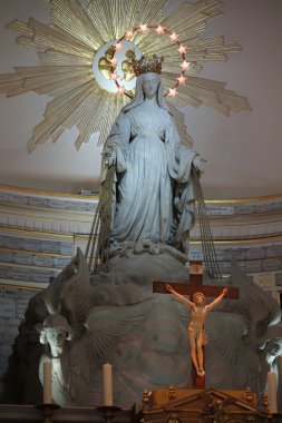 Paris, Fransa - 6 Eylül 2016: kilisenin mucizevi madalyasını Paris'te içinde, 