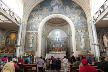 Paris, Fransa - 6 Eylül 2016: kilisenin mucizevi madalyasını Paris'te içinde