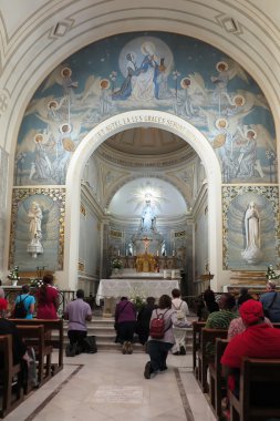 Paris, Fransa - 6 Eylül 2016: kilisenin mucizevi madalyasını Paris'te içinde