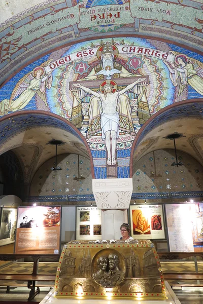 Lisieux, France - September 7, 2016: Inside the Basilica of Sain — Stock Photo, Image