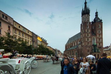 Krakow, Polonya - 2 Ekim 2016: Ana Pazar Cracow Meydanı 