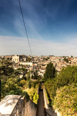 bir yaz günü, Poitiers Cityscape