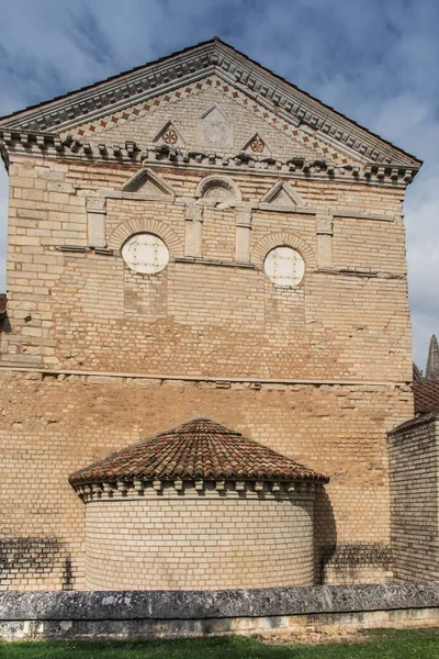 Baptistere Saint-Jean (Battistero di San Giovanni) Poitiers. Anziani — Foto Stock