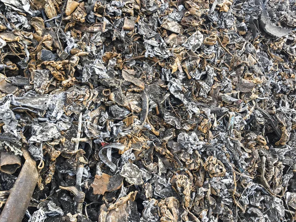 Pieces of iron parts from scrapped cars and other metal — Stock Photo, Image
