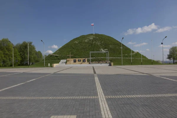 Piekary Slaskie, Poland - May 14, 2017: Mound of Liberation - a — Stock Photo, Image