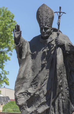 Piekary Slaskie Polonya'da Calvary de anıt St. John Paul II