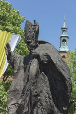 Piekary Slaskie Polonya'da Calvary de anıt St. John Paul II