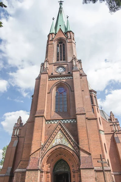 Catedral de la iglesia de los Santos. Pedro y Pablo en Gliwice —  Fotos de Stock