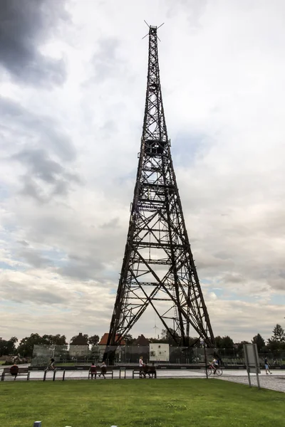 2017 年 8 月 6 日，波兰格利维采： 格利维采无线电塔 （火 — 图库照片