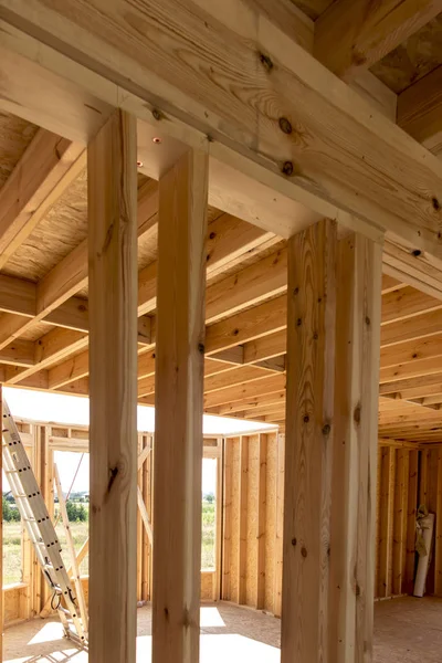 Bouwen van een huis in skelet technologie — Stockfoto