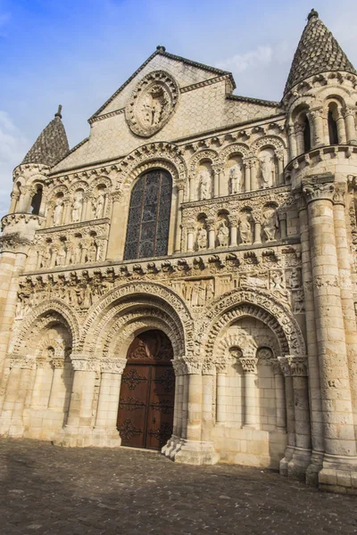 Exteriér kostela Notre Dame la Grande v Poitiers — Stock fotografie