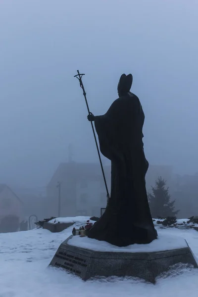 Mount St. Anna, Polen - 4 februari 2016: Standbeeld van Paus John P — Stockfoto